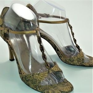 💜💛BGB Girls Gold Jeweled Heels